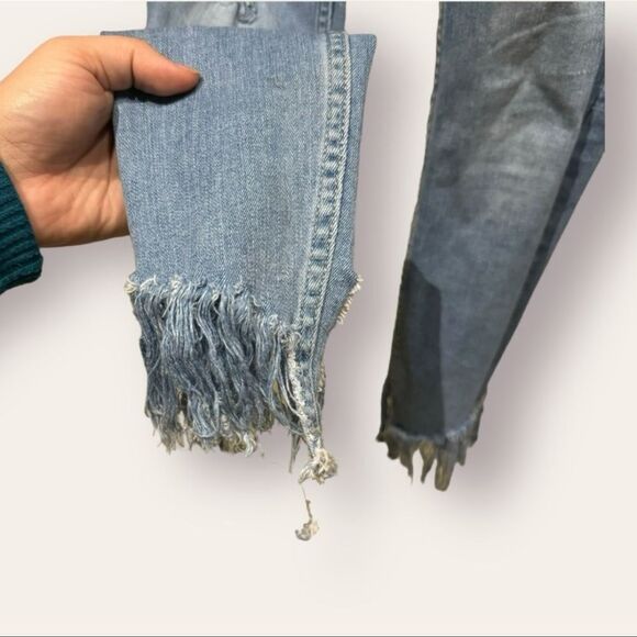 We The Free Great Heights Frayed Skinny Jeans - Size 27 - Picture 5 of 9